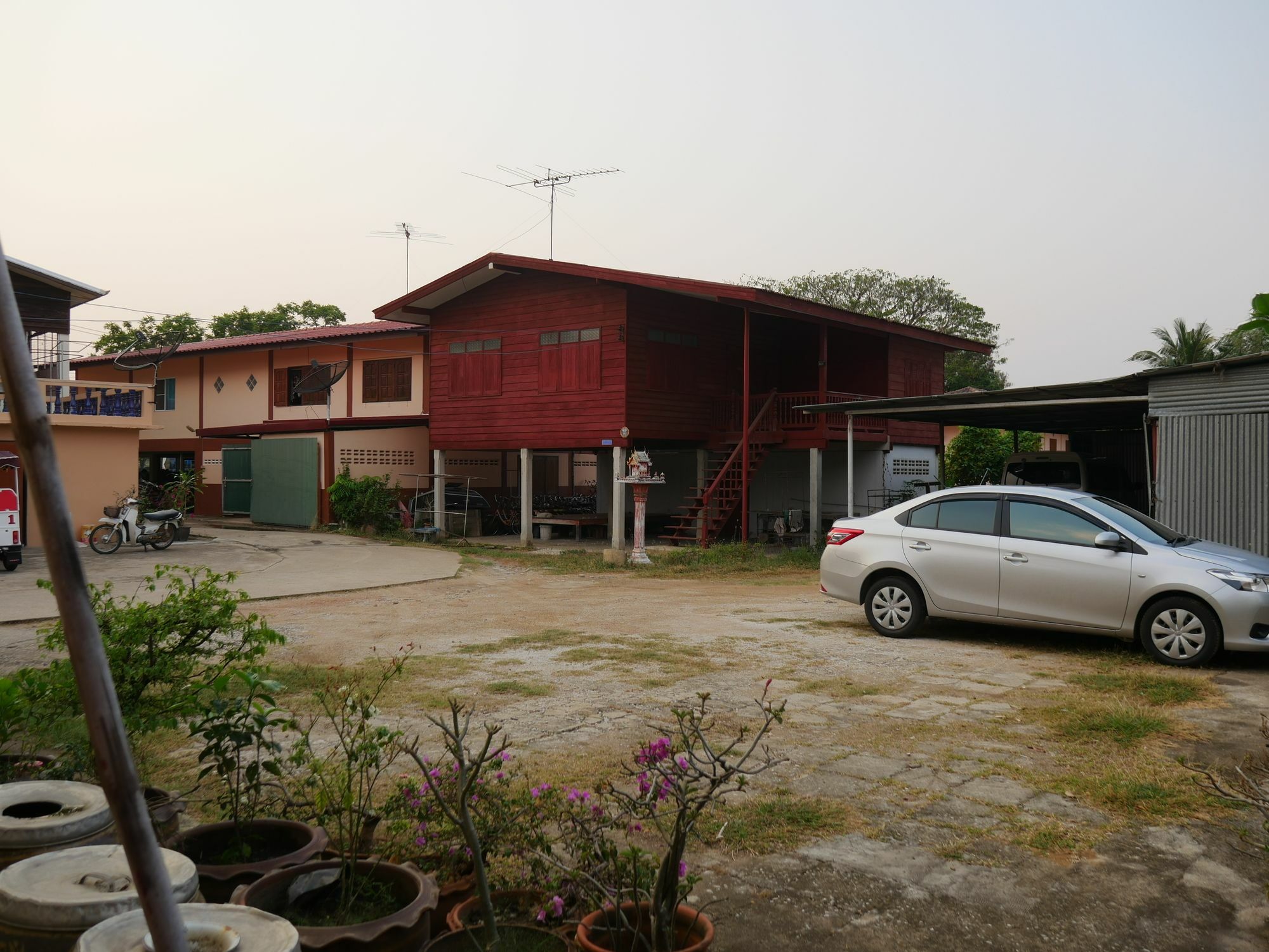 Vitoonguesthouse2Fanrooms & Aircondition 素可泰 外观 照片